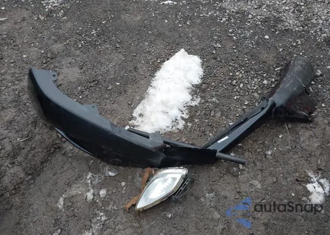 2013 Hyundai Elantra Gls z USA, uszkodzony, nr VIN KMHDH4AE4DU935933